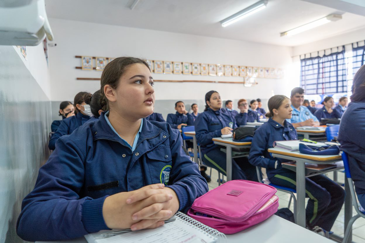 127 colégios participam de consulta sobre modelo cívico-militar nesta semana